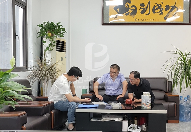 广东客户来白丝紧致爆乳自慰喷水AV蜜桃机械实地考察果壳骚片AV蜜桃精品一区