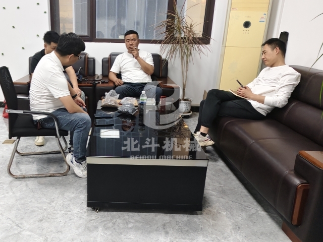 以实力会客,诚邀客户考察骚片AV蜜桃精品一区生产线