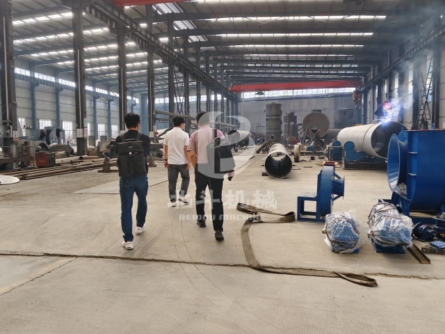 公司上午圆满完成两批骚片AV蜜桃精品一区考察团接待